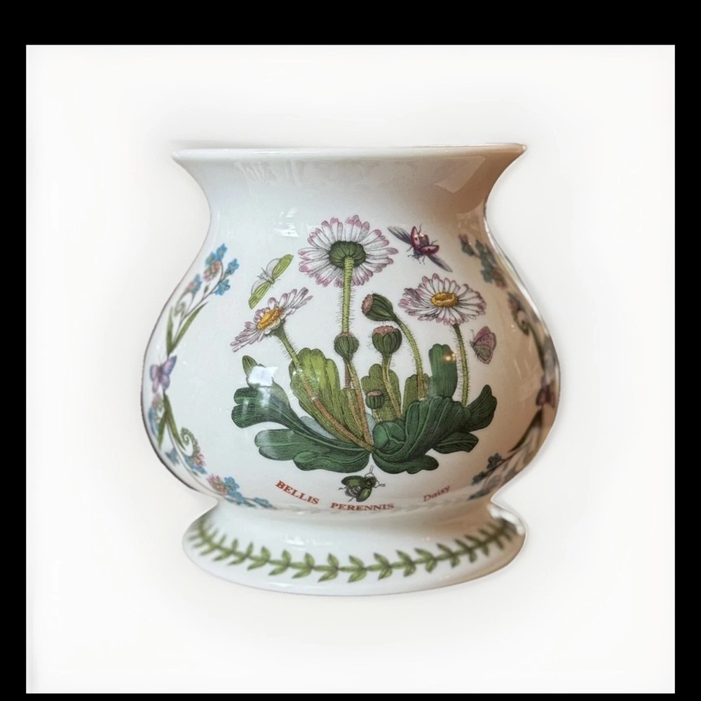Portmeirion BOTANIC GARDEN PATTERN Bellis Perennis - Daisy OIL BURNER England